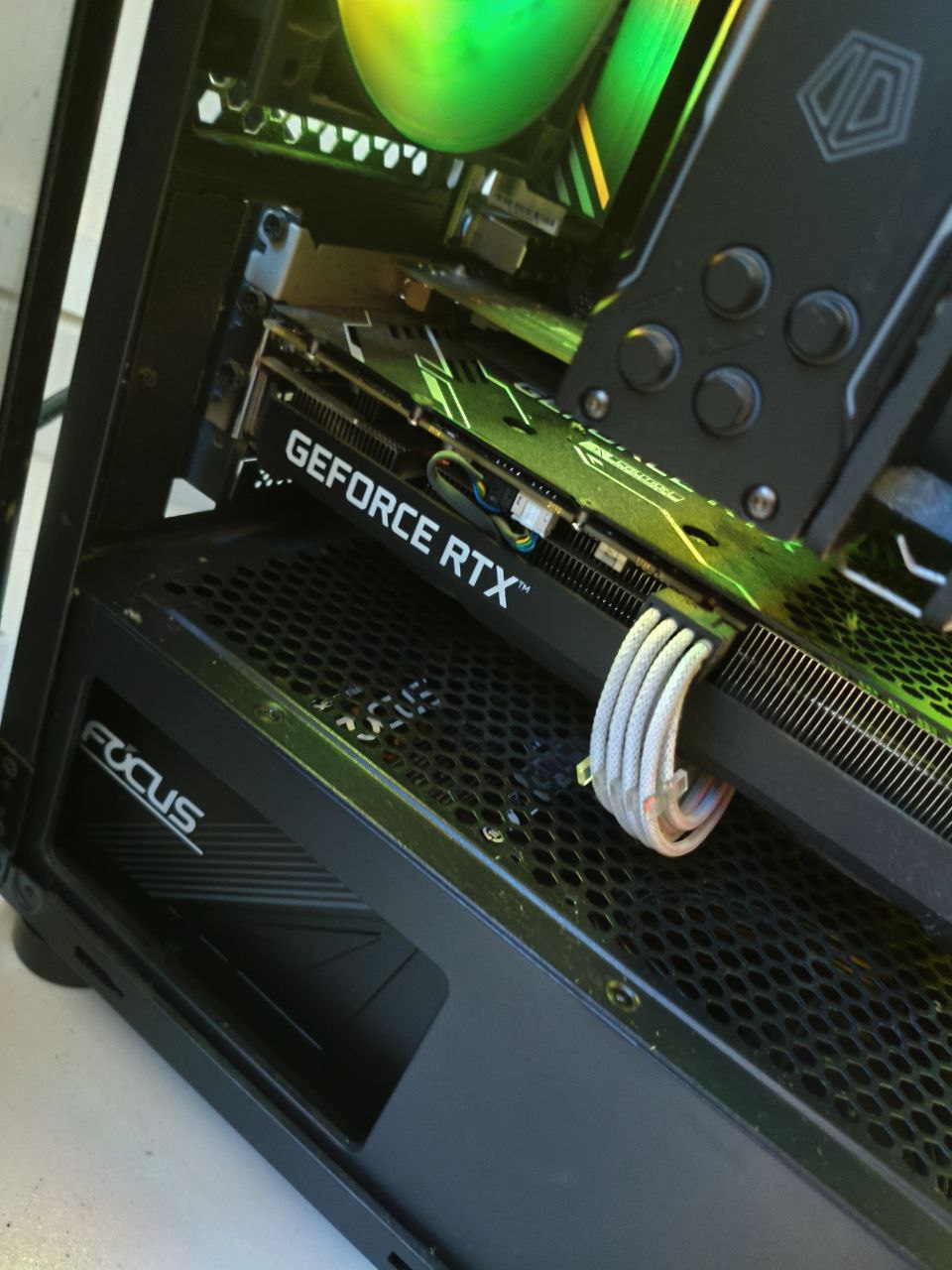 The Seasonic Focus GX-1000 installed onto the system