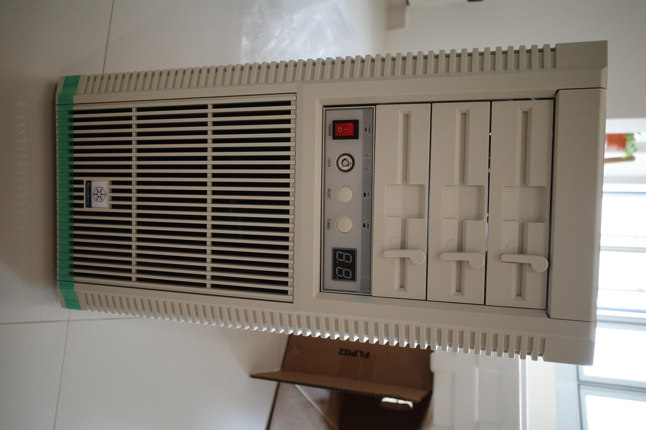 Front view of the FLP02 case